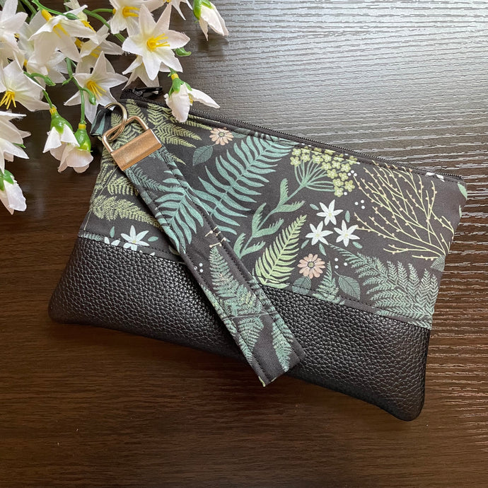 Wristlet Pouch - Fern