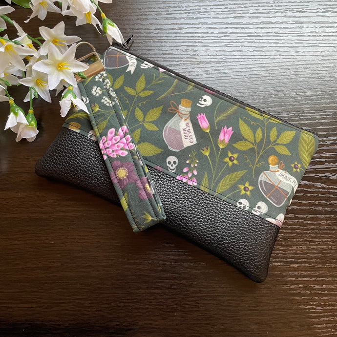 Wristlet Pouch - Poison